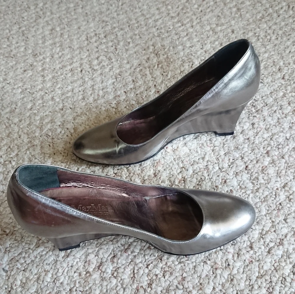 MaxMara Silver tone wedge Pumps size 7.5